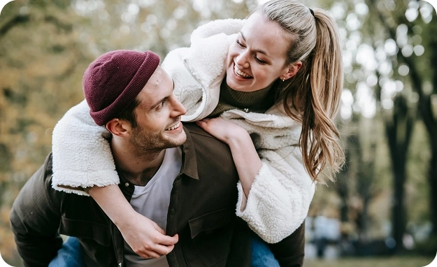 Žena a muž v prírode